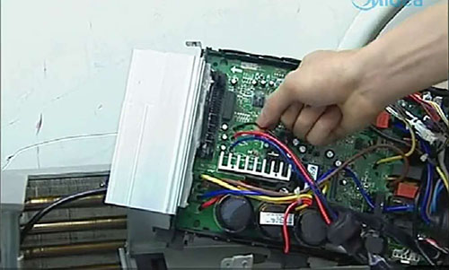 九台美的空调电话是多少